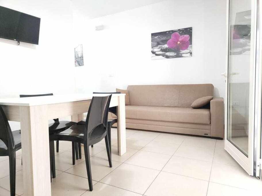 Appartement App Girasole 1A 300 Metri Dal Mare In Salento à Torre San Giovanni Extérieur photo